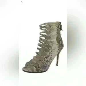 Stuart Weitzman Snakeskin Print Peep Toe Multi Straps Zip Closure Heels Sz 8.5